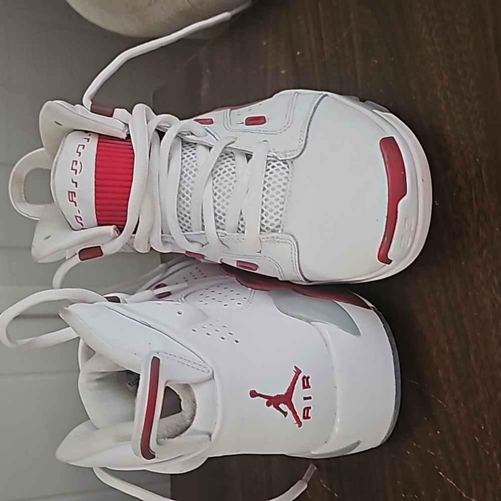 Jordan hightops - Picture 2 of 3